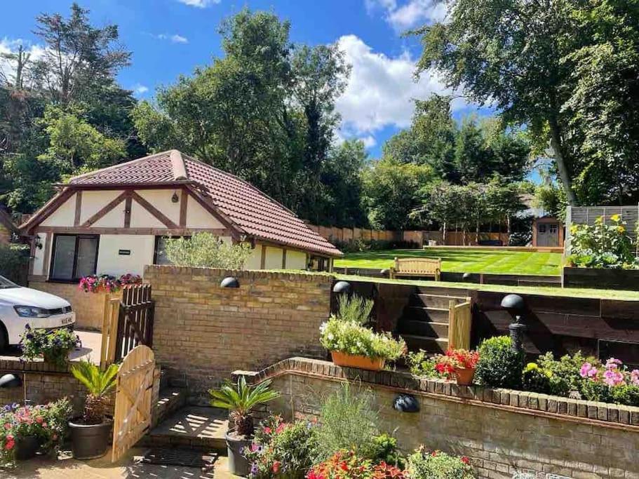 The Cosy Cottage, Old Soles Bridge Lane Apartment
