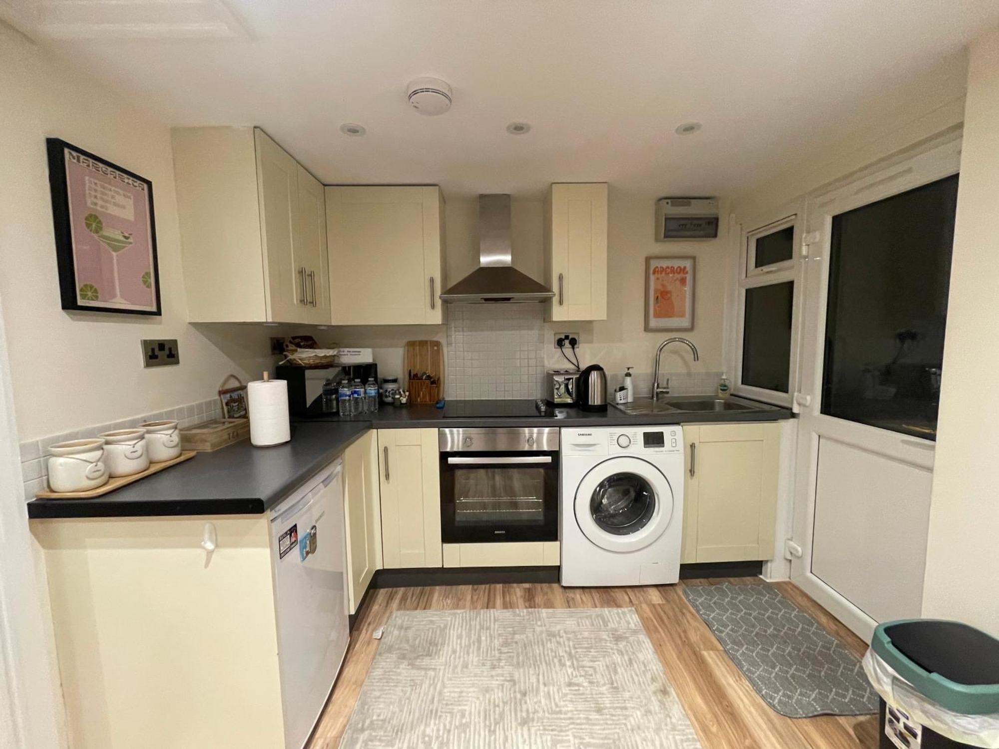 The Cosy Cottage, Old Soles Bridge Lane *